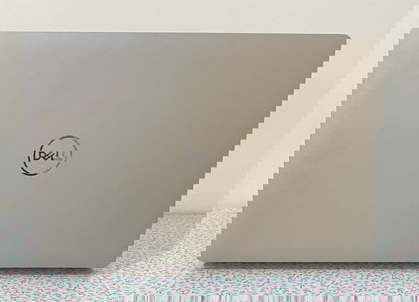 Dell Precision 5540لابتوب سليم نحيف جداً وأداء عالي مثالي للمصممين والمهندسين كوراي 7 جيل 9 Image 8 Preview