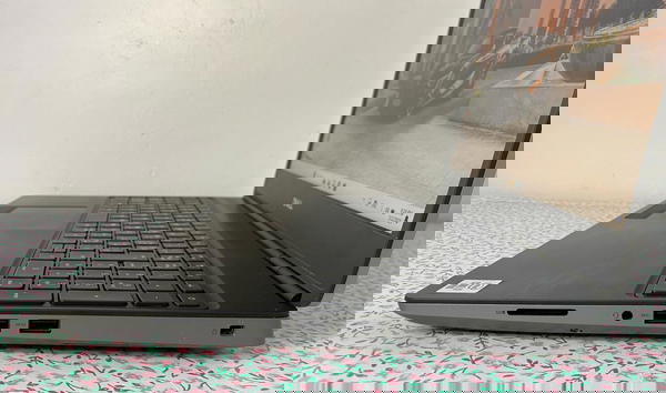 Dell precision 7550لابتوب مثالي للمحترفين والمهندسين كوراي 7 الجيل العاشر رام 32 ددر4 Image 5 Preview