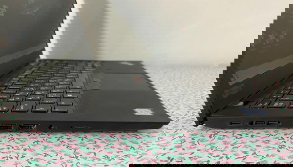 Lenovo ThinkPad T490لابتوب بمعالج كوراي فايف-الجيل 8- فئة U رام 16 كيكا. Image 3 Preview