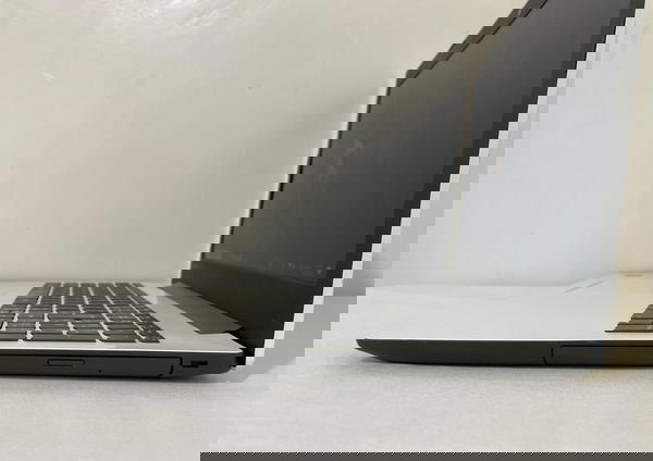 Lenovo IdeaPad 330لابتوب مثالي للطلاب والموظفين والأعمال الخفيفة كوراي 3 الجيل 6 Image 5 Preview