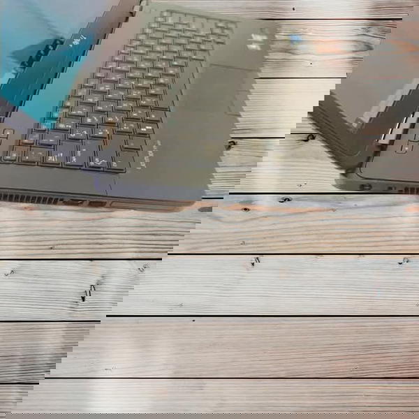 لابتوب  Dell Latitude 5440 يتميز بمواصفات مناسبة، تصميم أنيق، في أداء المهام اليومية للدراسة والاعمال والاوفس Image 4 Preview