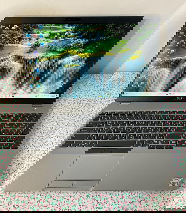 لابتوب Dell Precision 3551 يجمع بين الأداء العالي والاحترافية مناسب للهندسة والتصميم وتشغيل البرامج الثقيلة. Image 9 Preview