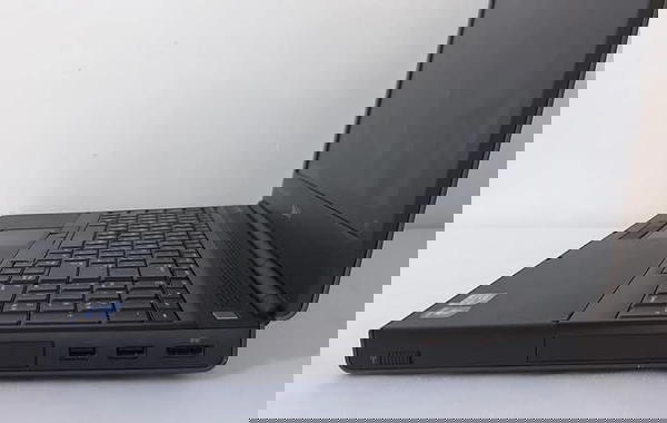 لابتوب Dell Precision M4700 معالج كوراي 7 - الجيل الثالث سفن بكرتين شاشة داخلي وخارجي Image 4 Preview