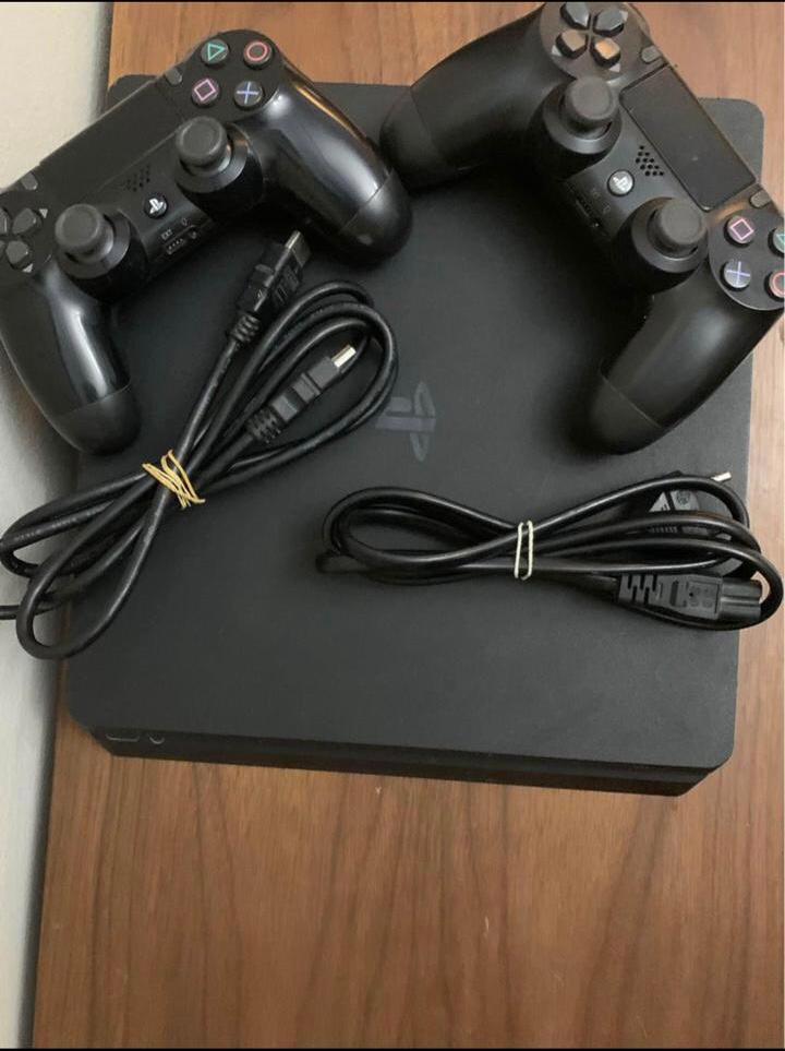 ps4 slim Preview Image