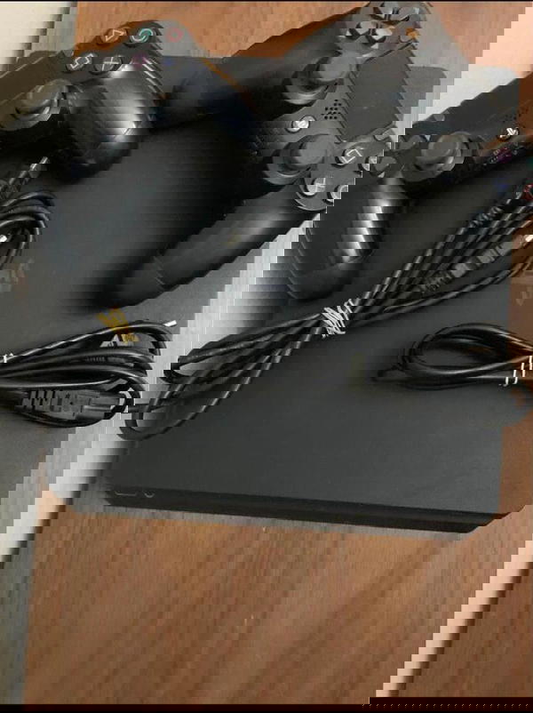 ps4 slim Image 1 Preview