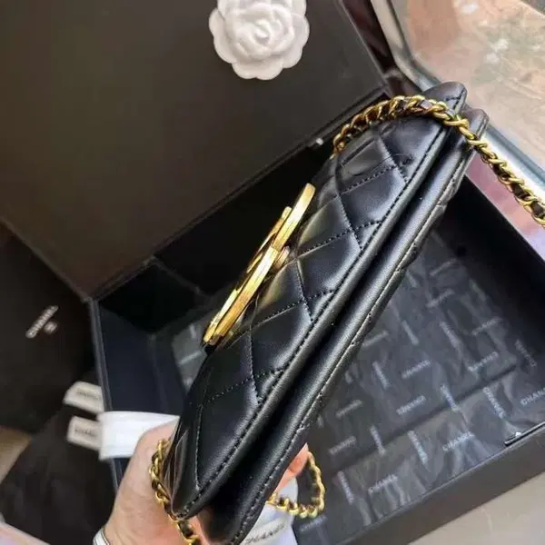Chanel  Image 4 Preview