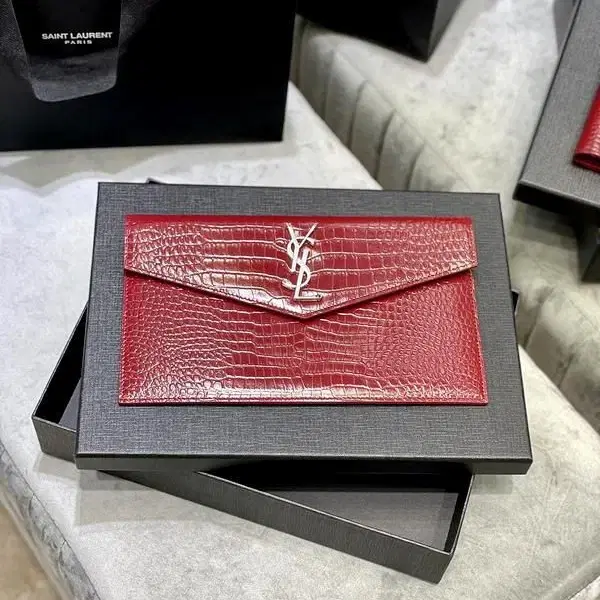   Saint Laurent Clutch  Image 3 Preview