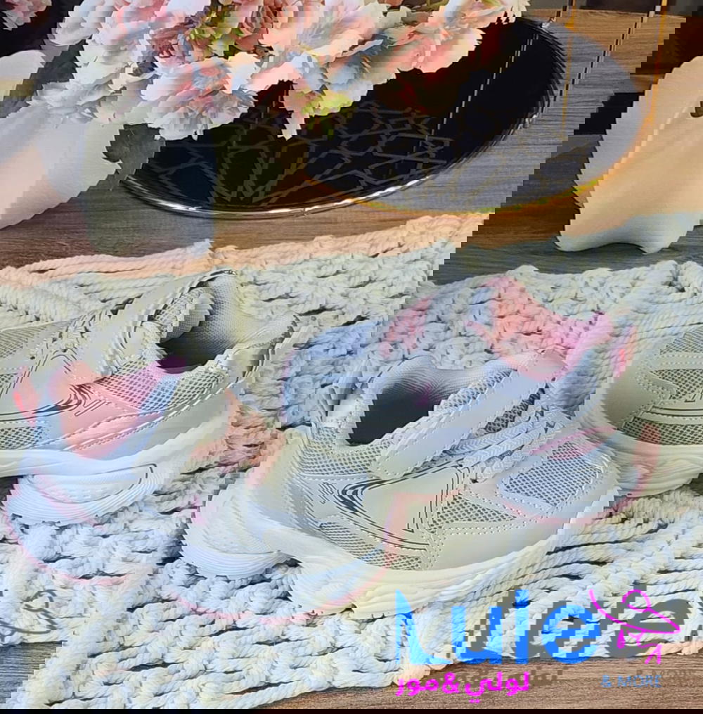بوت ولادي بناتي طبي Preview Image