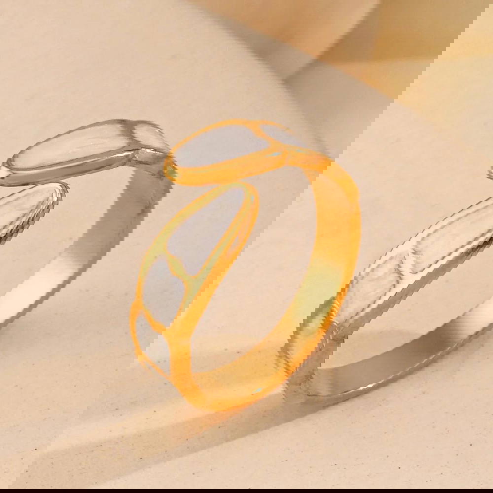  white rings (R16) Preview Image