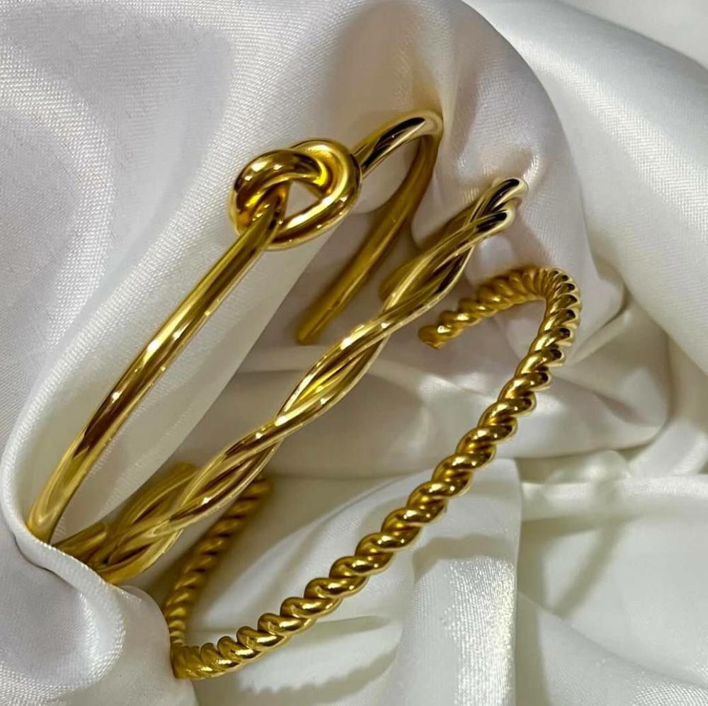 3 Bracelets  Preview Image