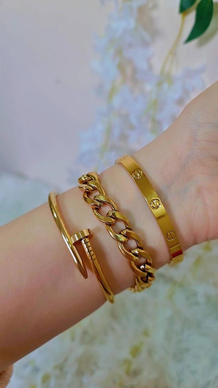 3 Bracelets  Preview Image