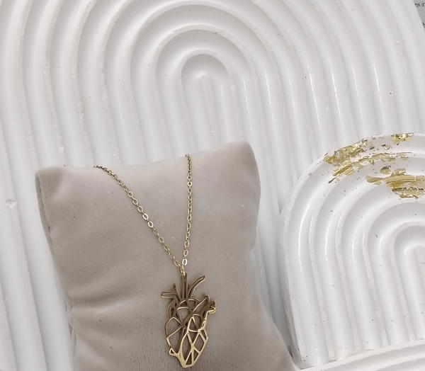 Anatomical Heart Pendant Necklace (N6) Image 2 Preview