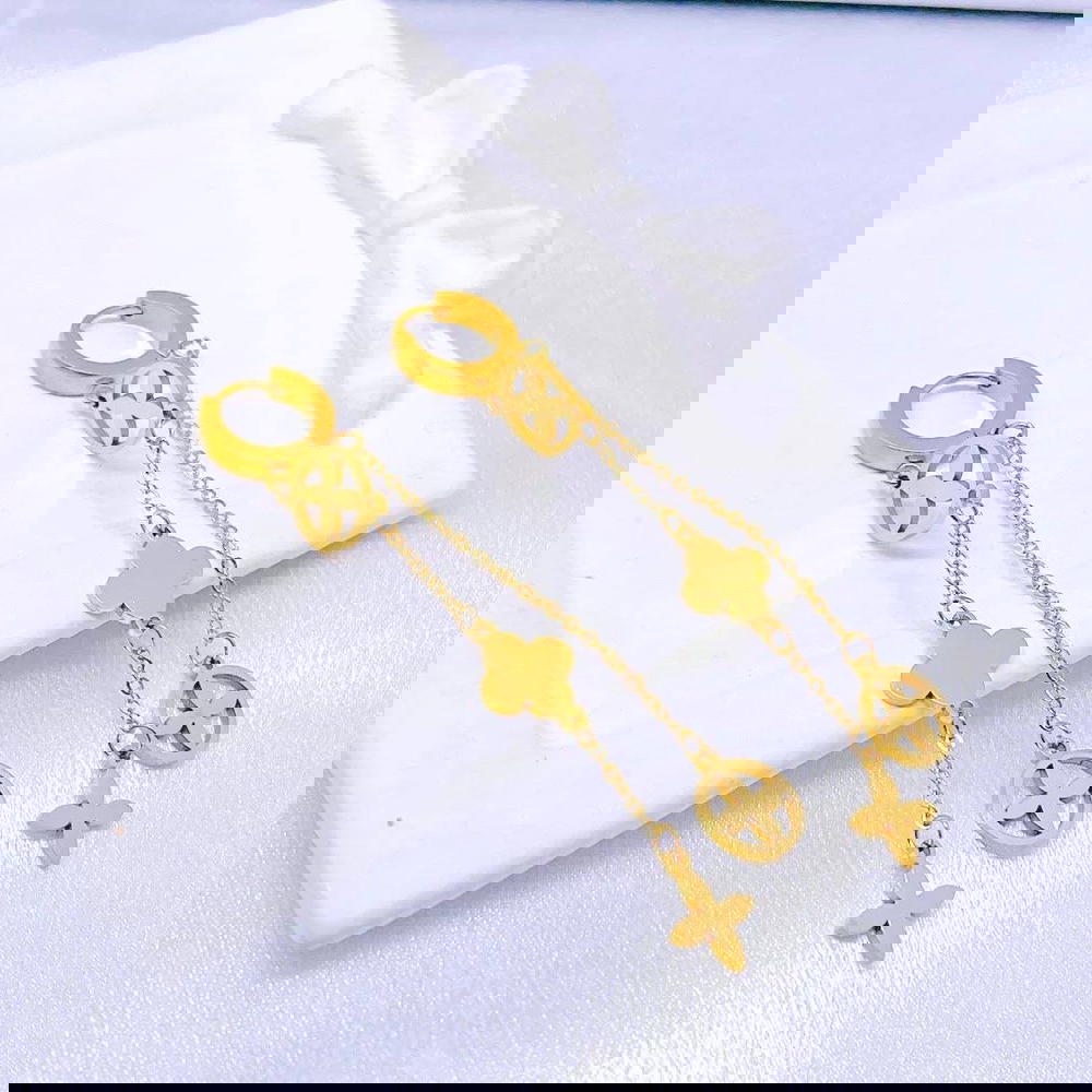 Earrings E8 Preview Image