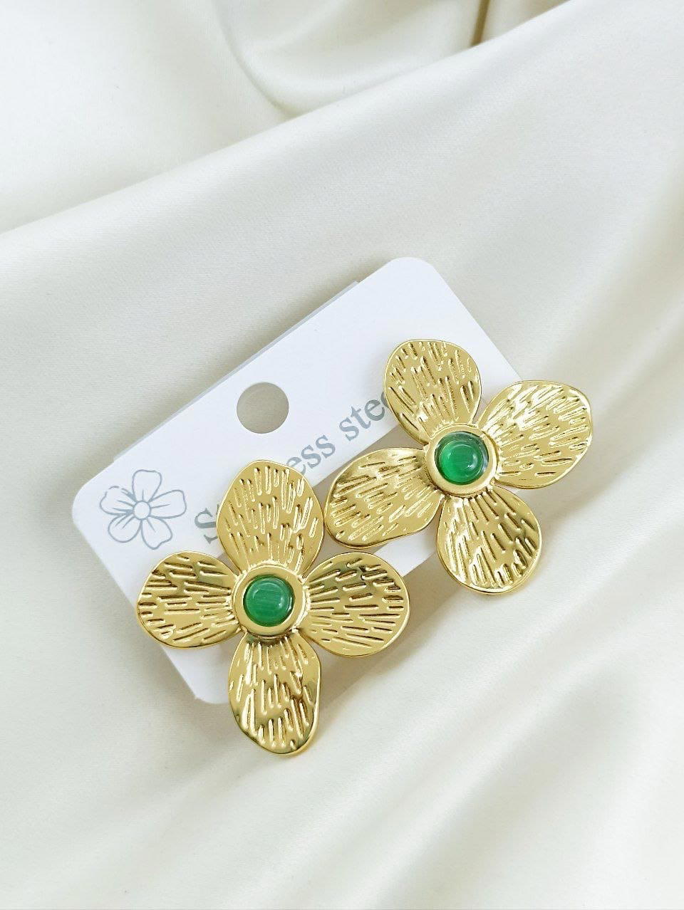 Earrings  Preview Image