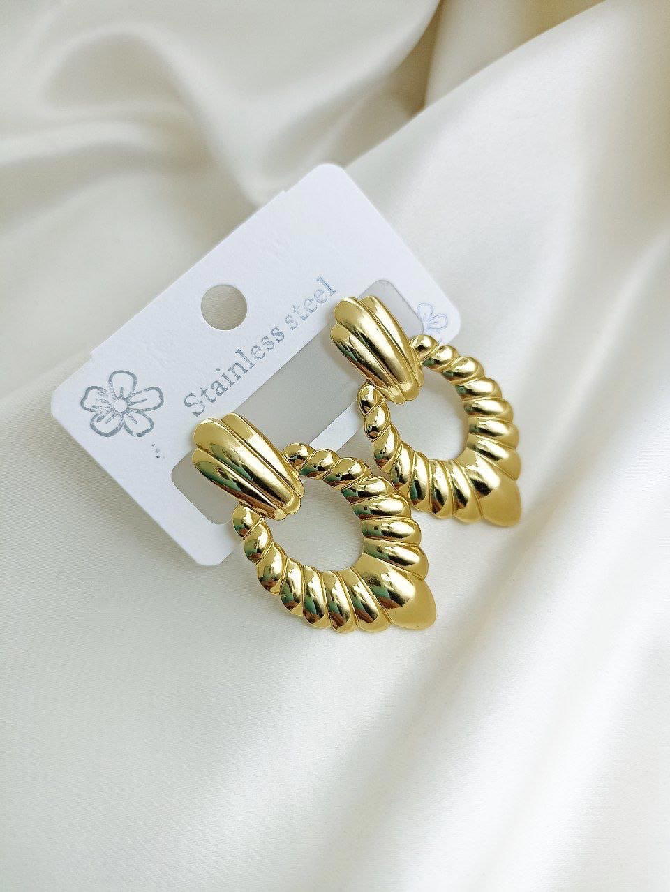 Earrings  Preview Image