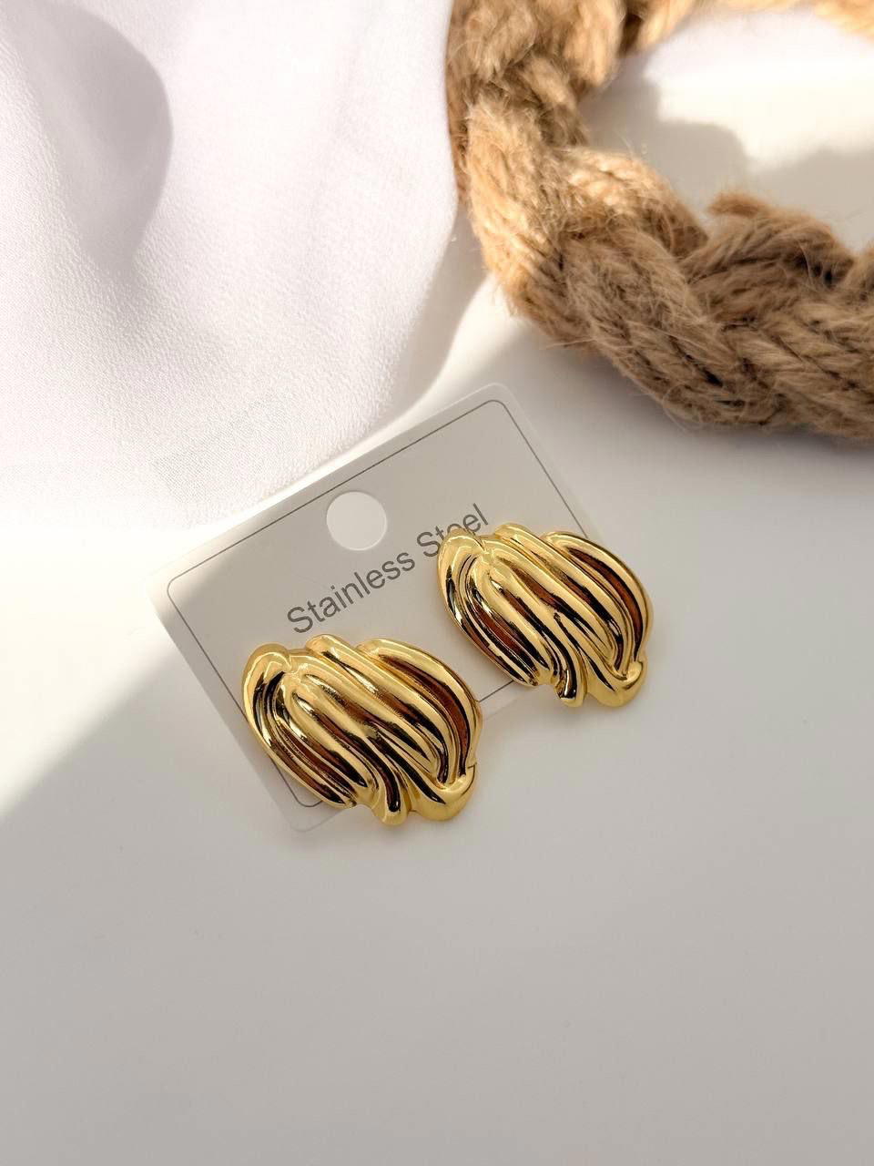Earrings E12 Preview Image