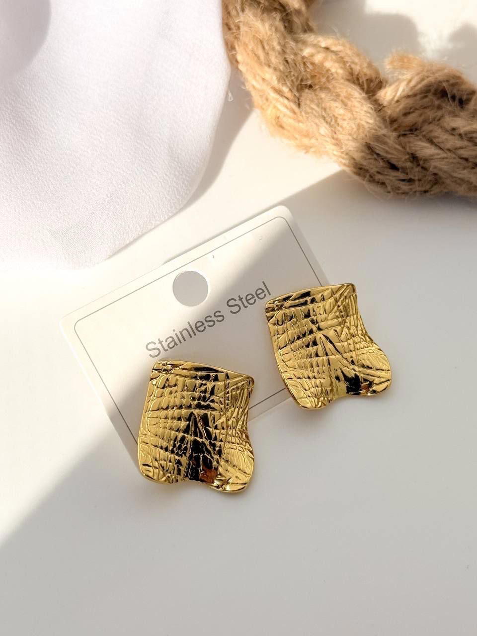Earrings E13 Preview Image