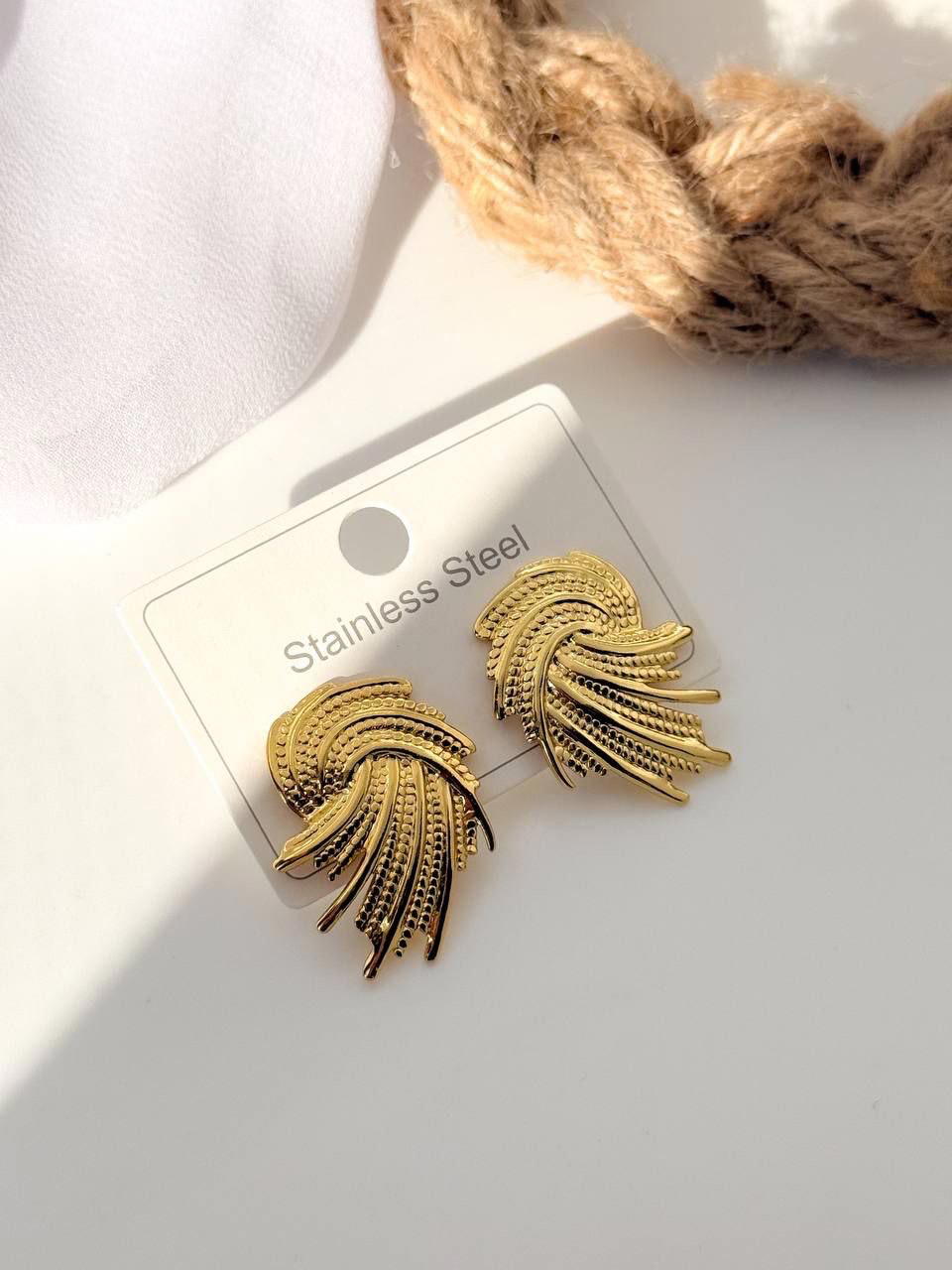 Earrings E14 Preview Image