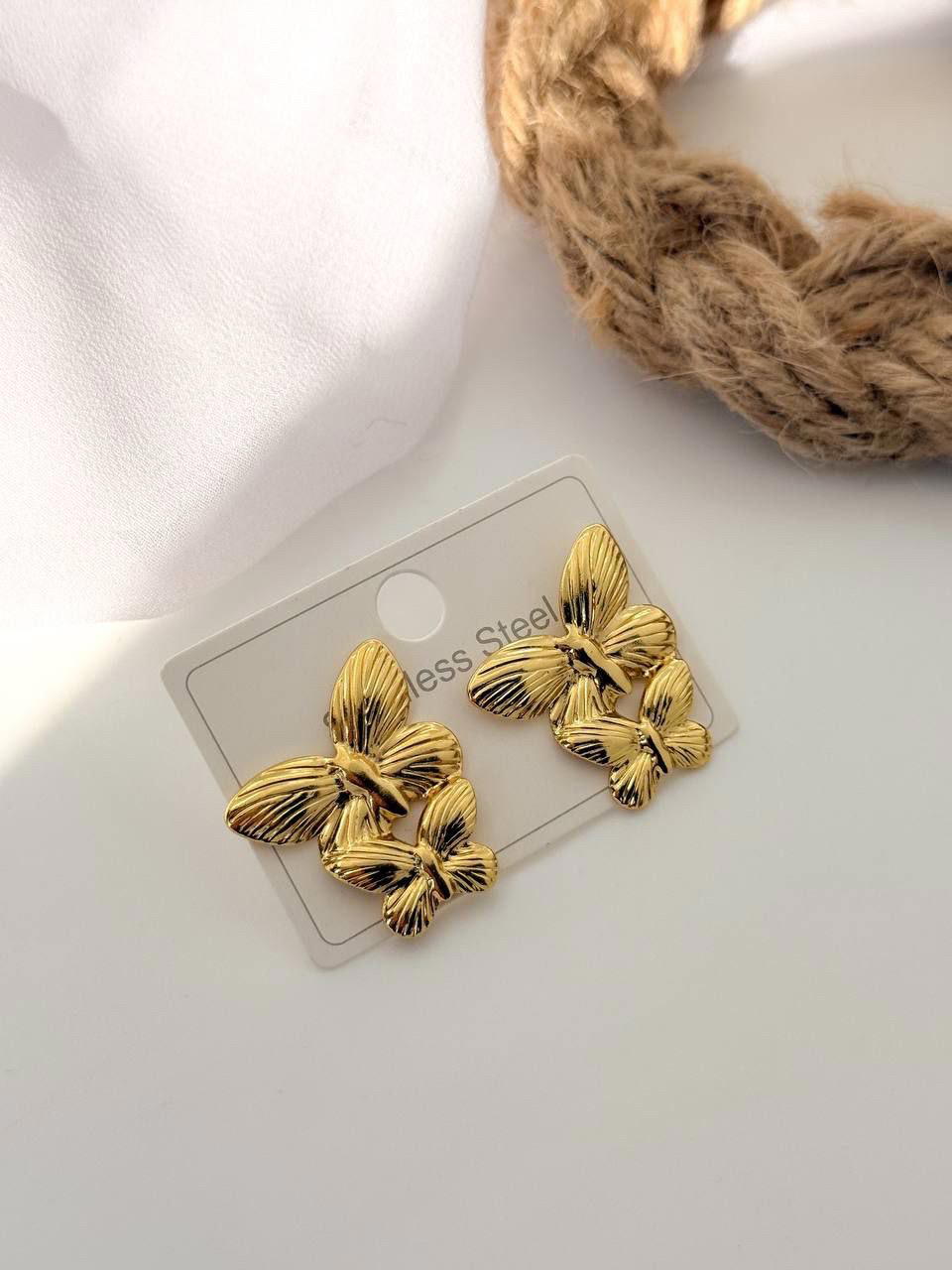 Earrings E20 Preview Image