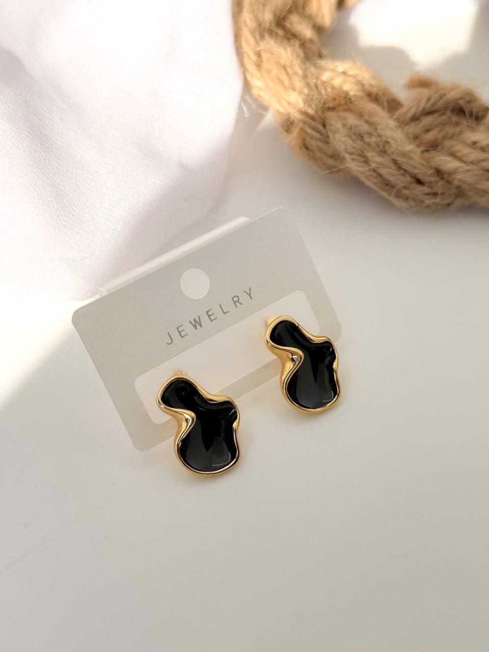 Earrings E21 Preview Image
