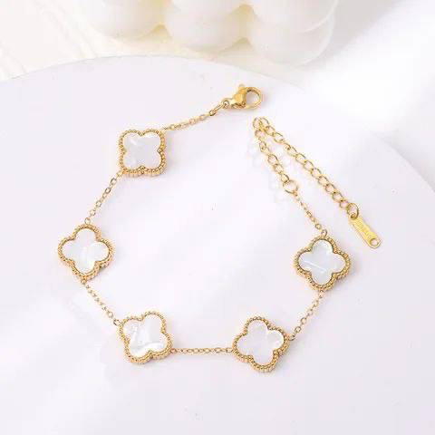 Van Cleef Bracelet  Image 4 Preview