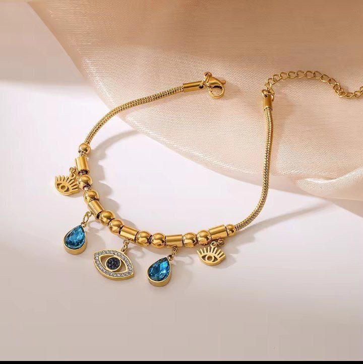 blue bracelet B17 Preview Image