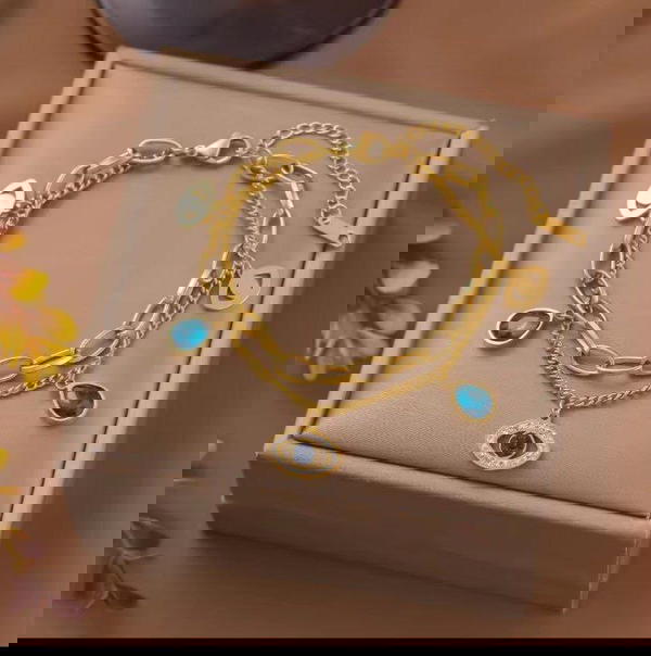 blue bracelet B17  Image 2 Preview