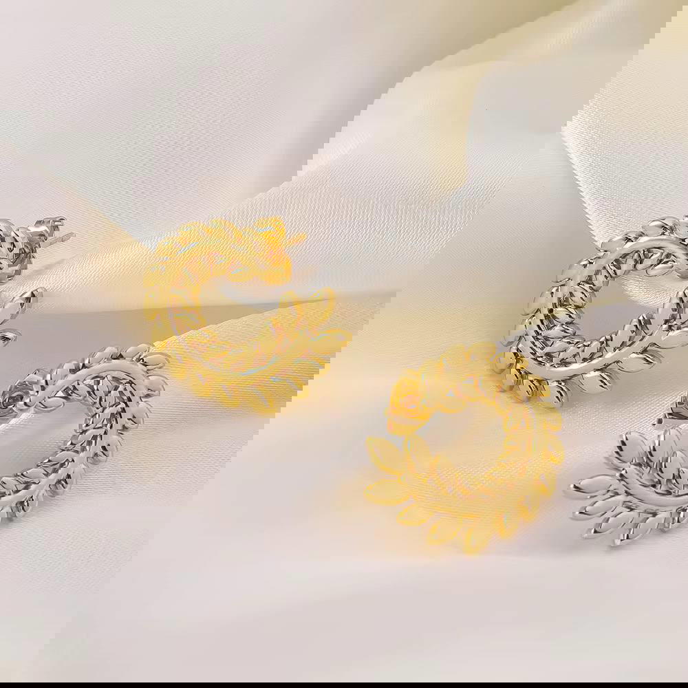 earrings  Preview Image