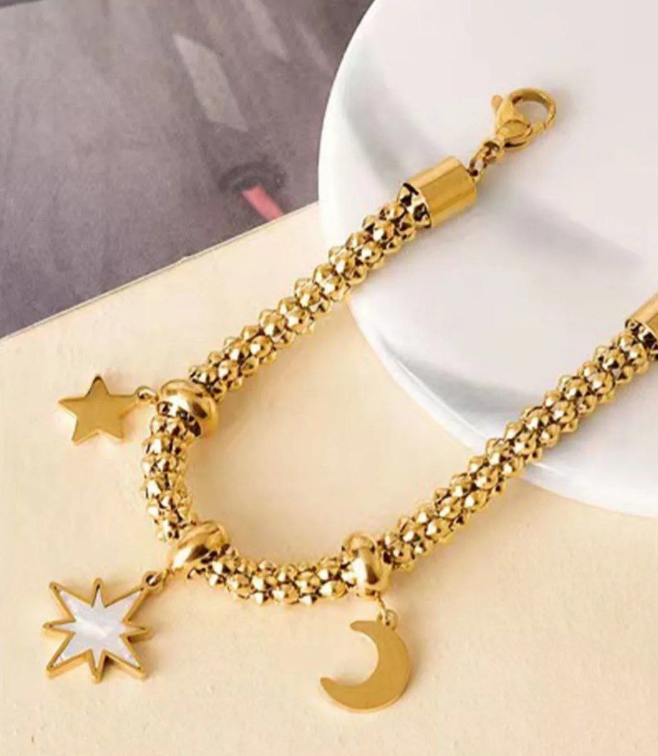 moon bracelet B23 Preview Image