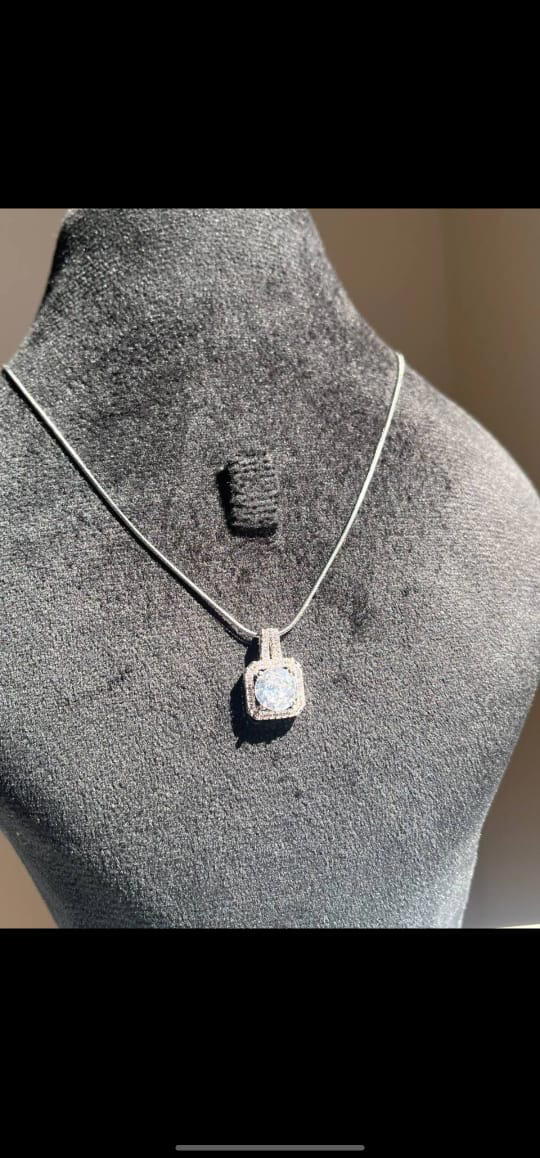 necklace  Preview Image