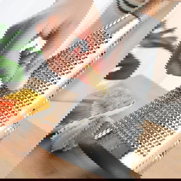 مبشرة مخروطي بيد خشب Image 2 Preview