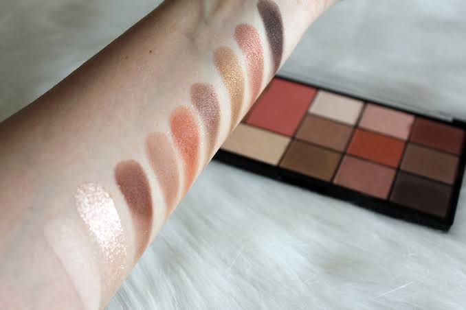 Golden RoseCity Style Face & Eye Palette Preview Image