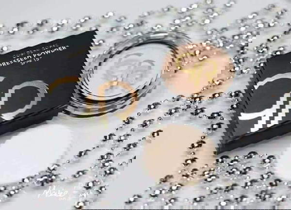 Golden RosePressed Powder Image 3 Preview
