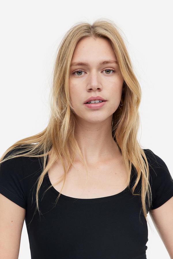 H&M Image 5 Preview