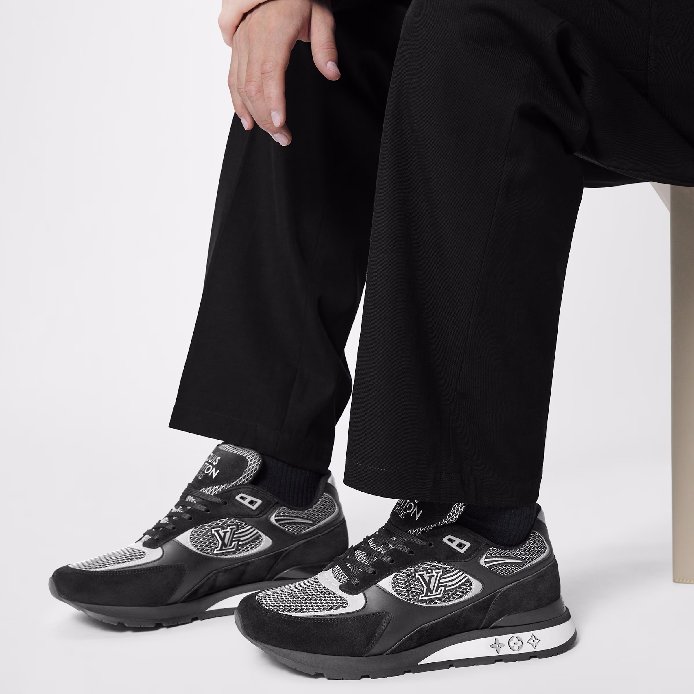 LOUIS V Image 2 Preview