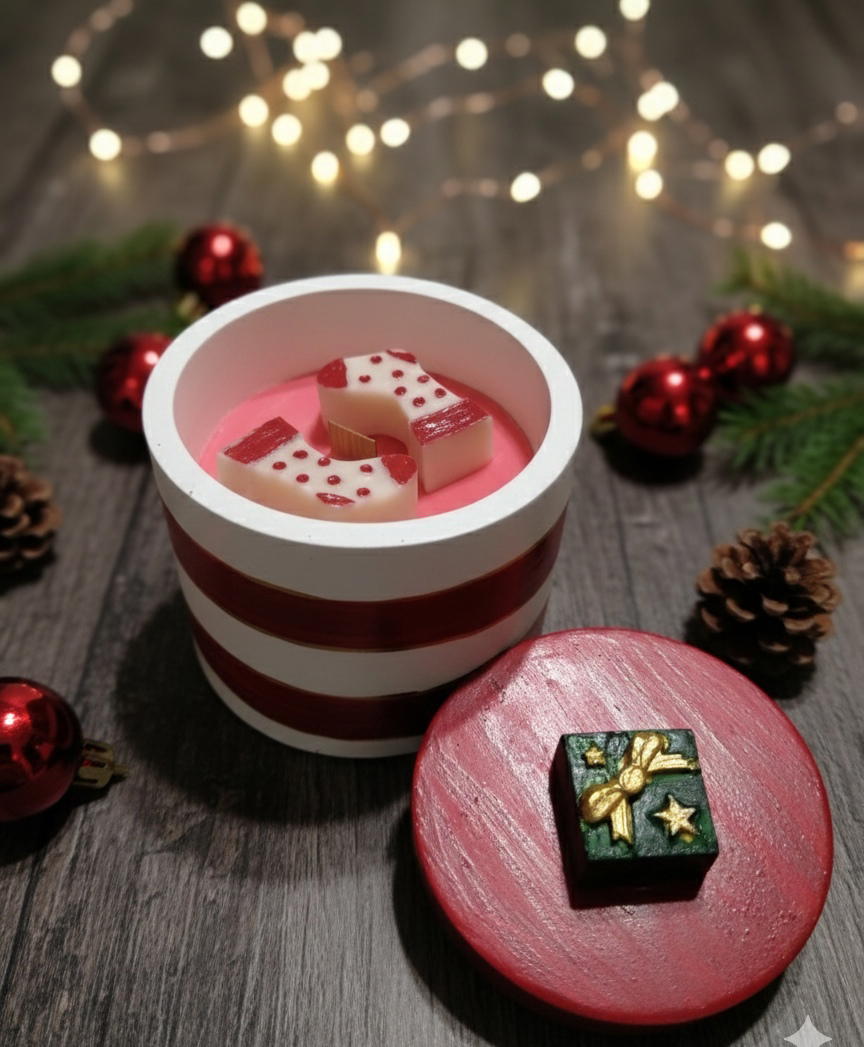 شمعة رائعه بعطر الكريسماس  Preview Image