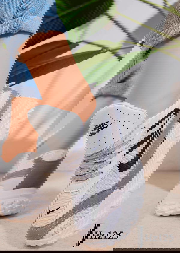 سنيكرز  Image 3 Preview