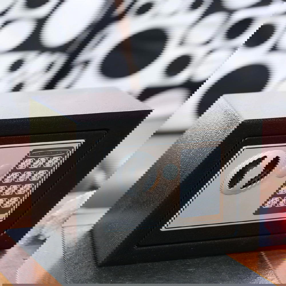 قاصة حديد  Preview Image