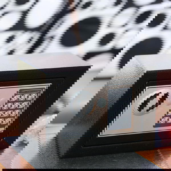 قاصة حديد  Image 1 Preview