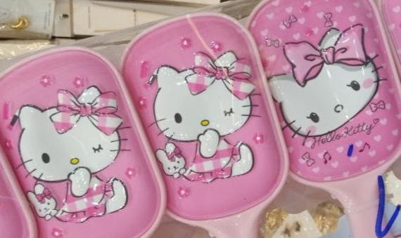 Sanrio hairbrush  Image 3 Preview