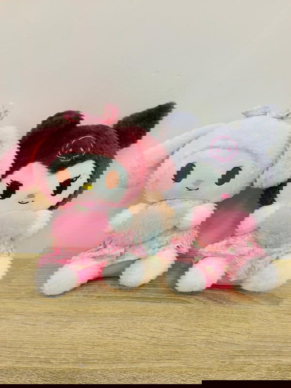 2pcs matching plushie  Image 1 Preview