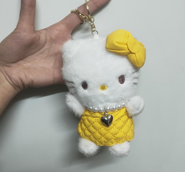 hellokitty keychain  Image 3 Preview