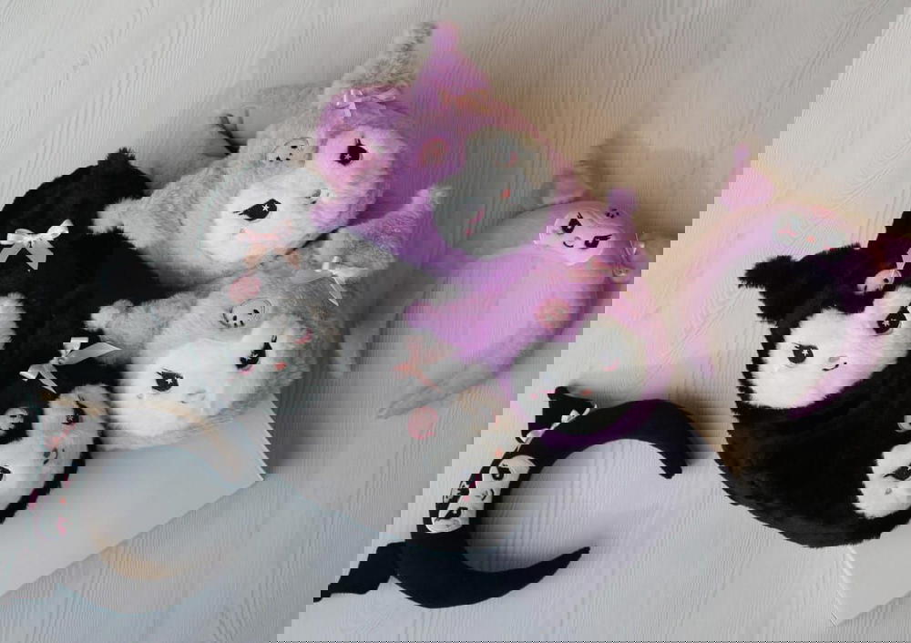 kuromi fuzzy slippers  Preview Image