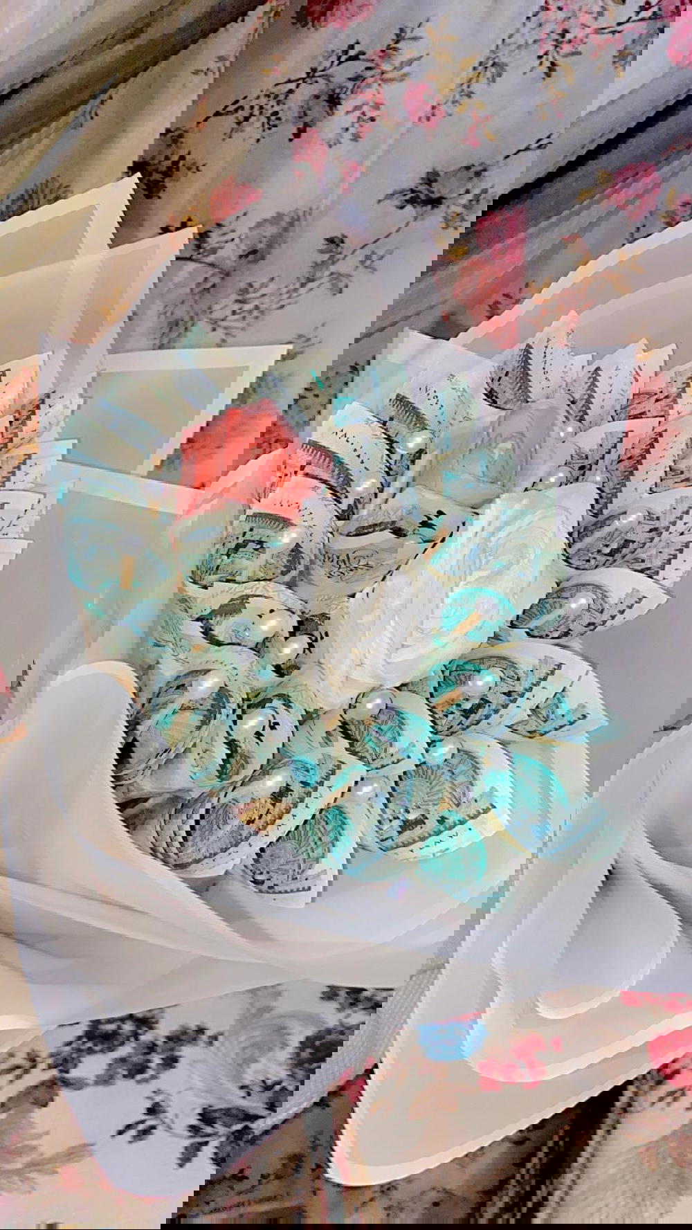 بوكية فلوس وورد 🎀 Preview Image