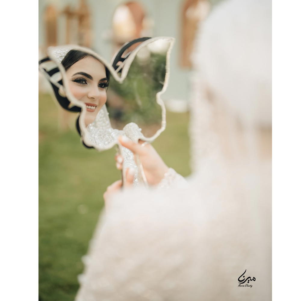 مرايا فراشة 👰🏻 Preview Image