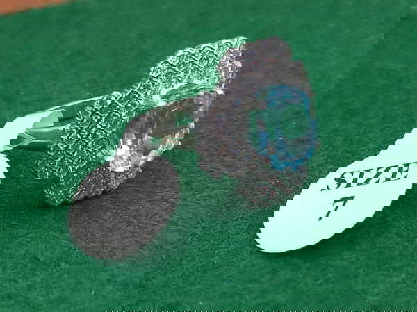 طقم نسائي من الفضة متوّج بحجر التوباز الافريقي Image 2 Preview