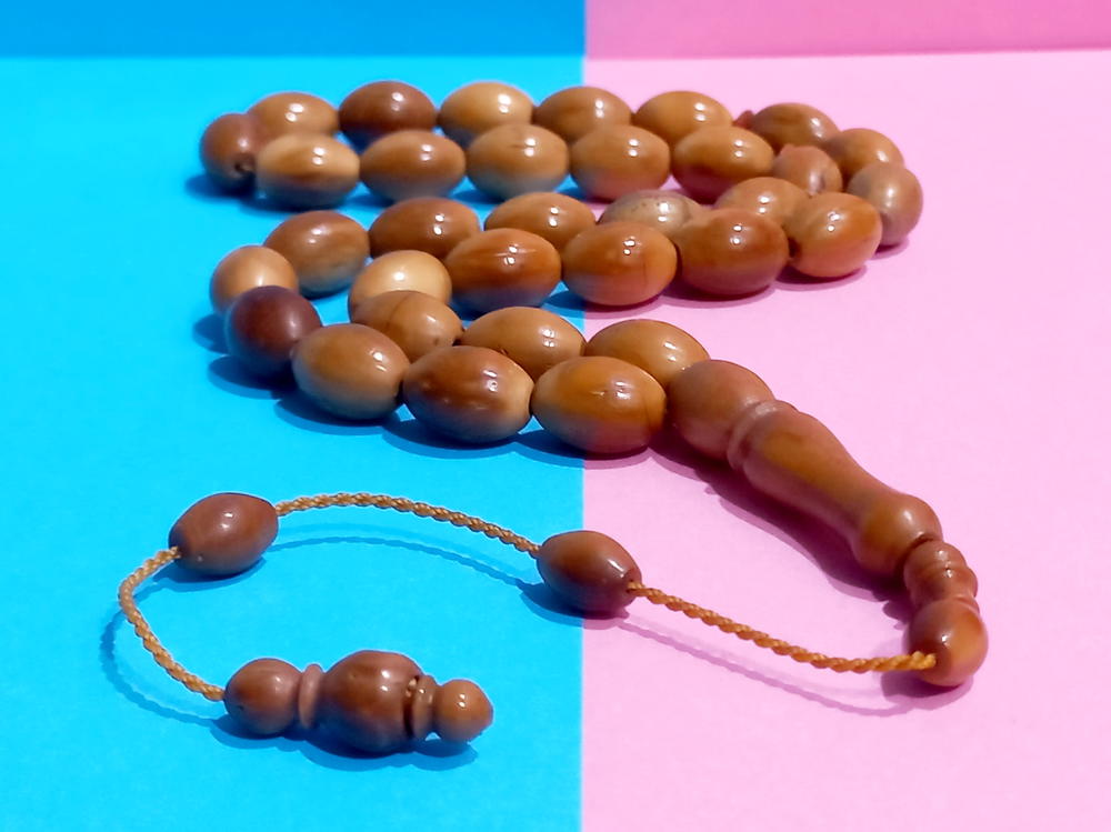 طقم رجالي من النارجين مِسْبَحَة مع سِوار Preview Image