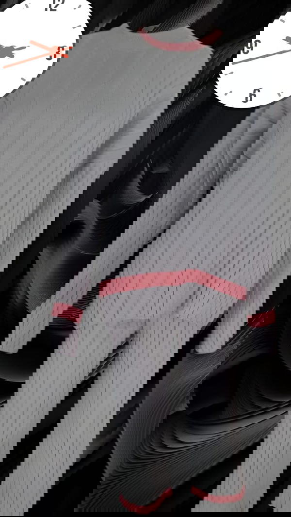 سوت حريمي Image 1 Preview
