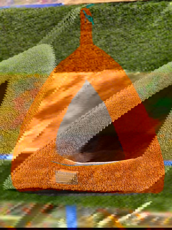 بيت كوخ للقطط Image 2 Preview