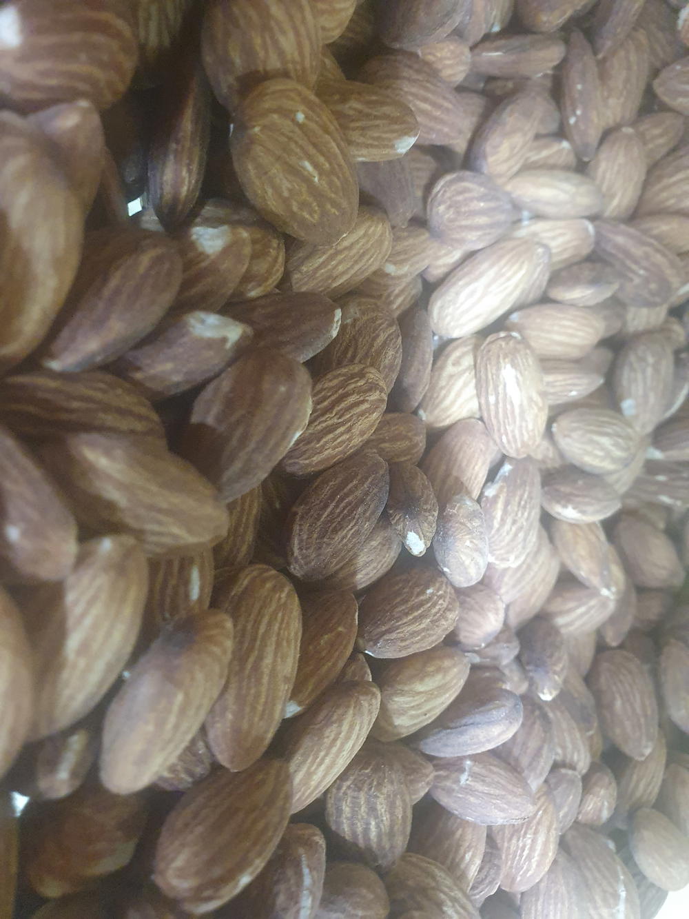 لوز محمص بدون ملح Preview Image